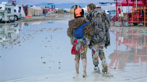 'Burners' stuck in the Nevada mud finally allowed to leave